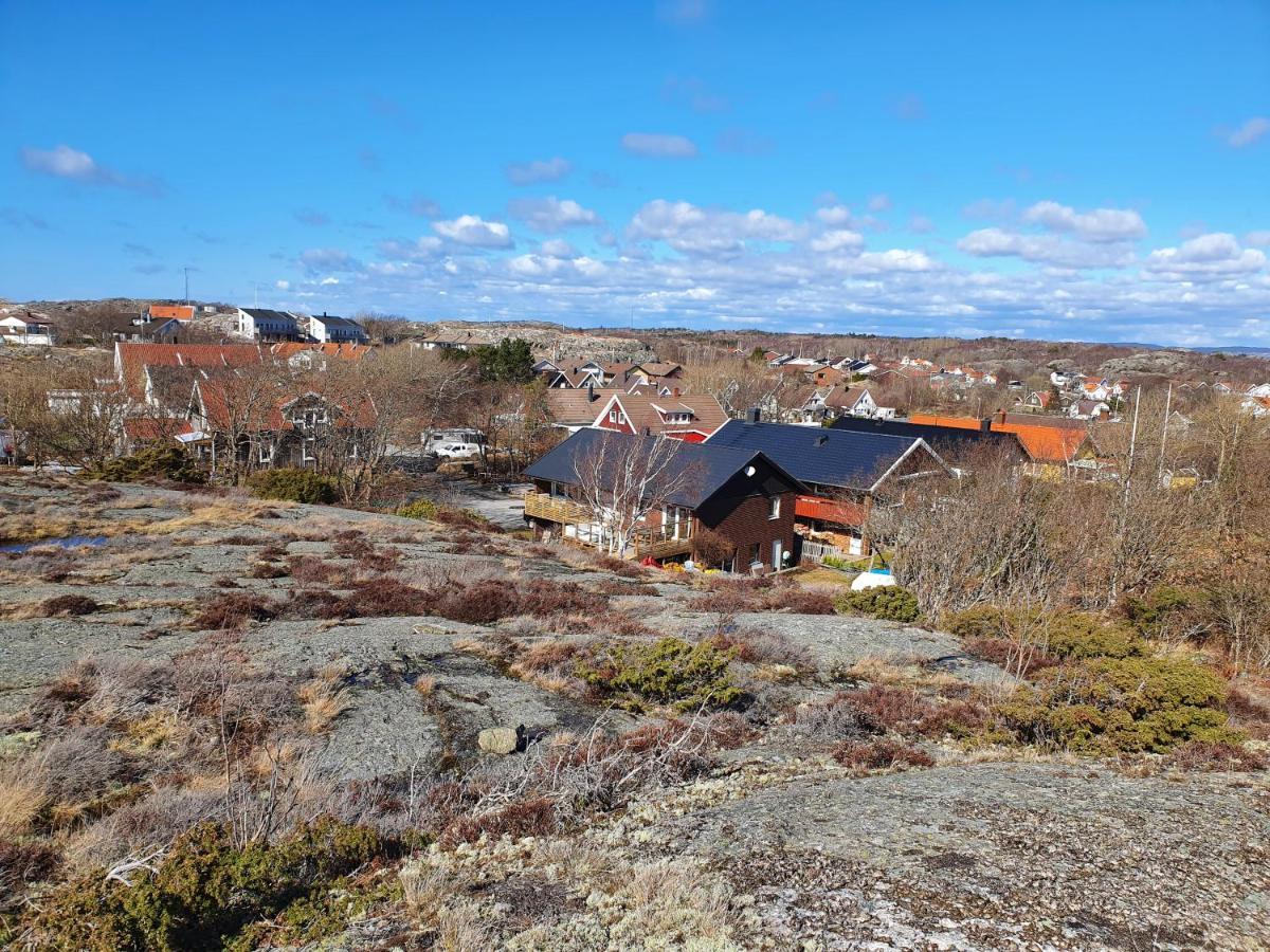Skaergardsidyll Pa Bjoerkoe Med Gangavstand Till Havet Skarvik Ngoại thất bức ảnh