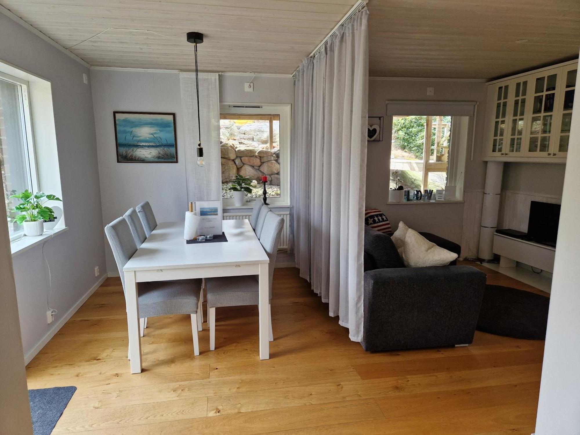 Skaergardsidyll Pa Bjoerkoe Med Gangavstand Till Havet Skarvik Ngoại thất bức ảnh